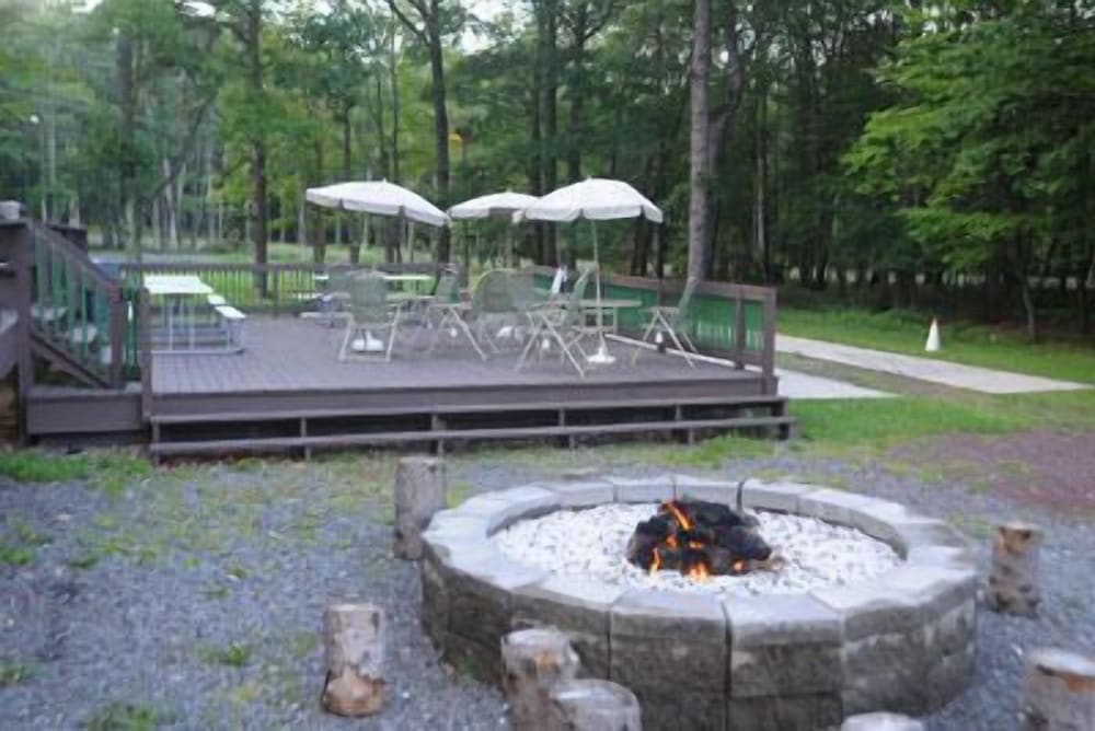 carriage house country club