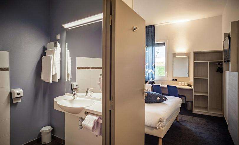 Ace Hotel Paris Sud Villabe,Etrechy>>Corbeil-Essonnes,3 star