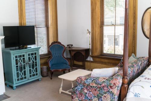 the mulberry inn