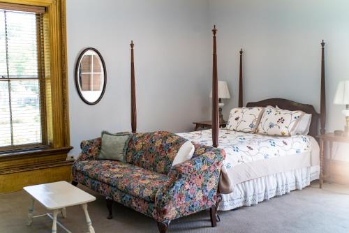 the mulberry inn