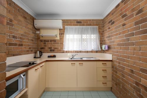 sunshine coast airport motel