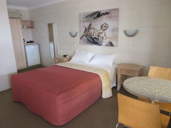 nambour lodge motel