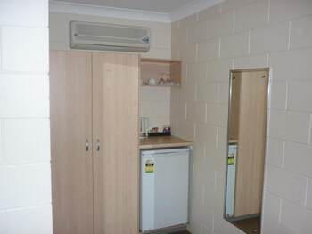 Nambour Lodge Motel,Glass House Mountains>>Diddillibah,4 star