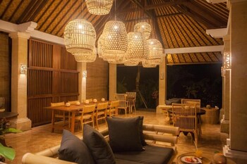 pelangi villas sidemen