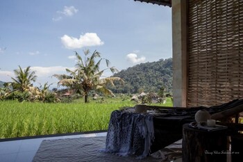 pelangi villas sidemen