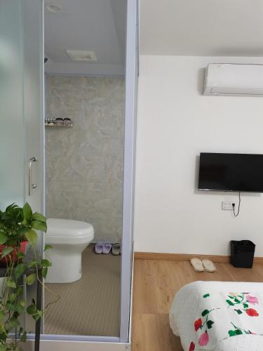 xian travelling with hostel zhu que men