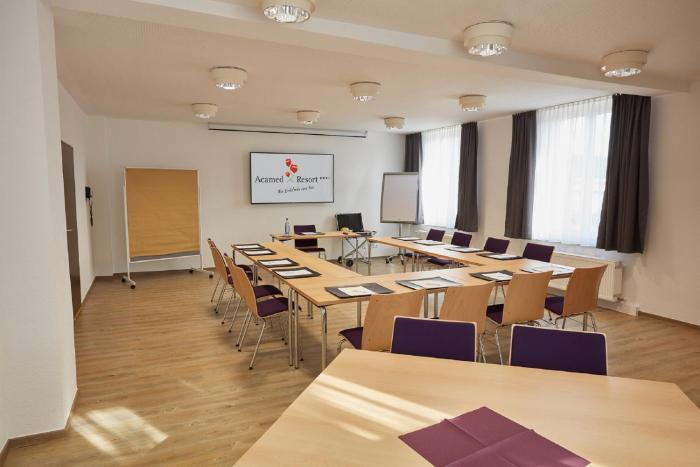 bernstein acamed resort