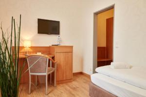 bernstein acamed resort