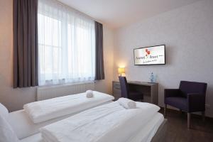 bernstein acamed resort