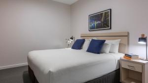 oaks melbourne on market hotel