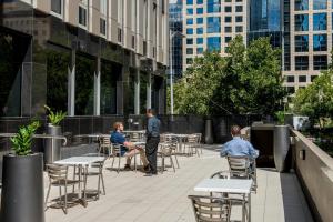 oaks melbourne on market hotel