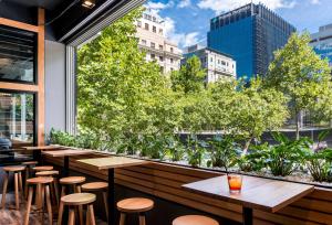 oaks melbourne on market hotel