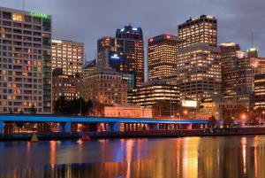 oaks melbourne on market hotel