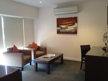st kilda central apartment hotel