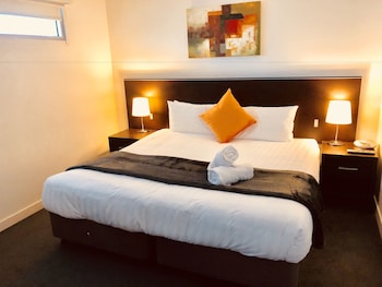 st kilda central apartment hotel