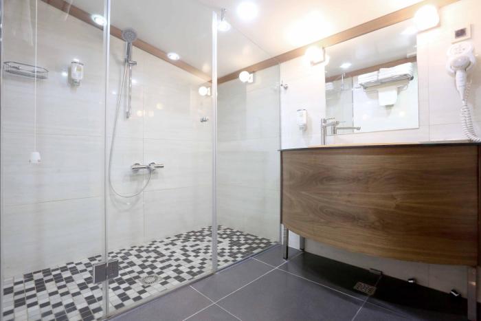 hotel bistrik city center