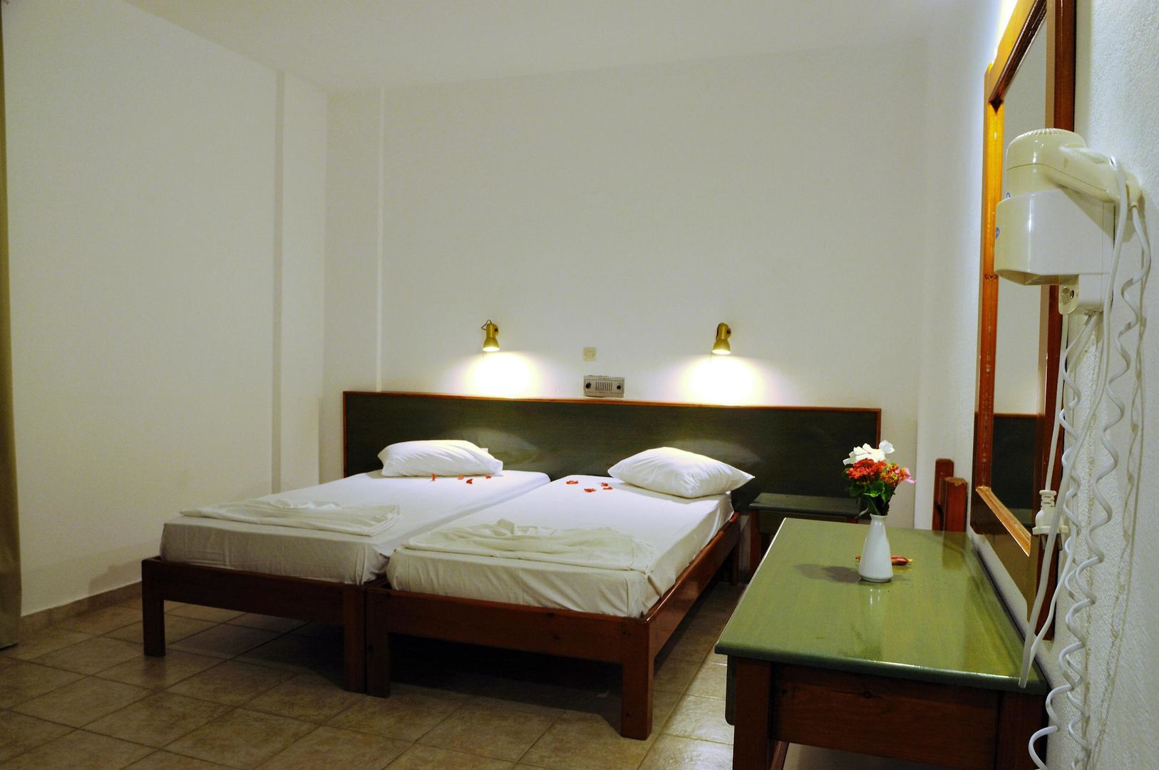 summer village of hippokrates