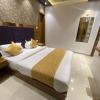 hotel bkc crown near trade centre visa consulate