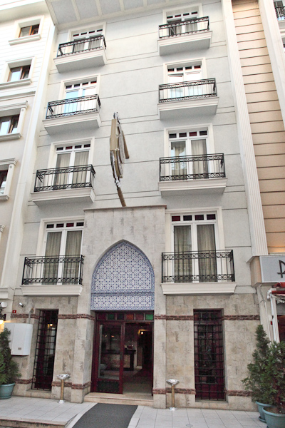 hotel evsen adults only