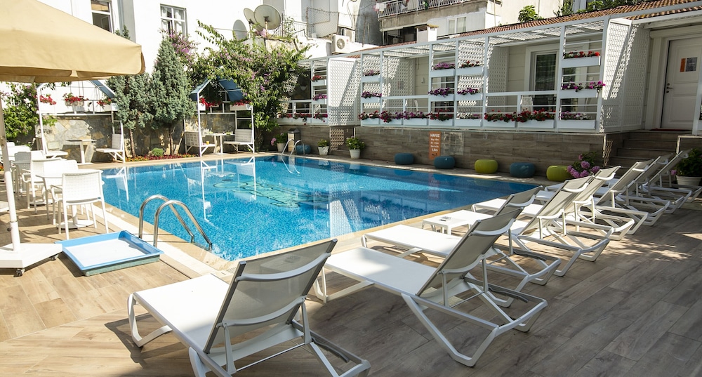 ascot hotel buyukada