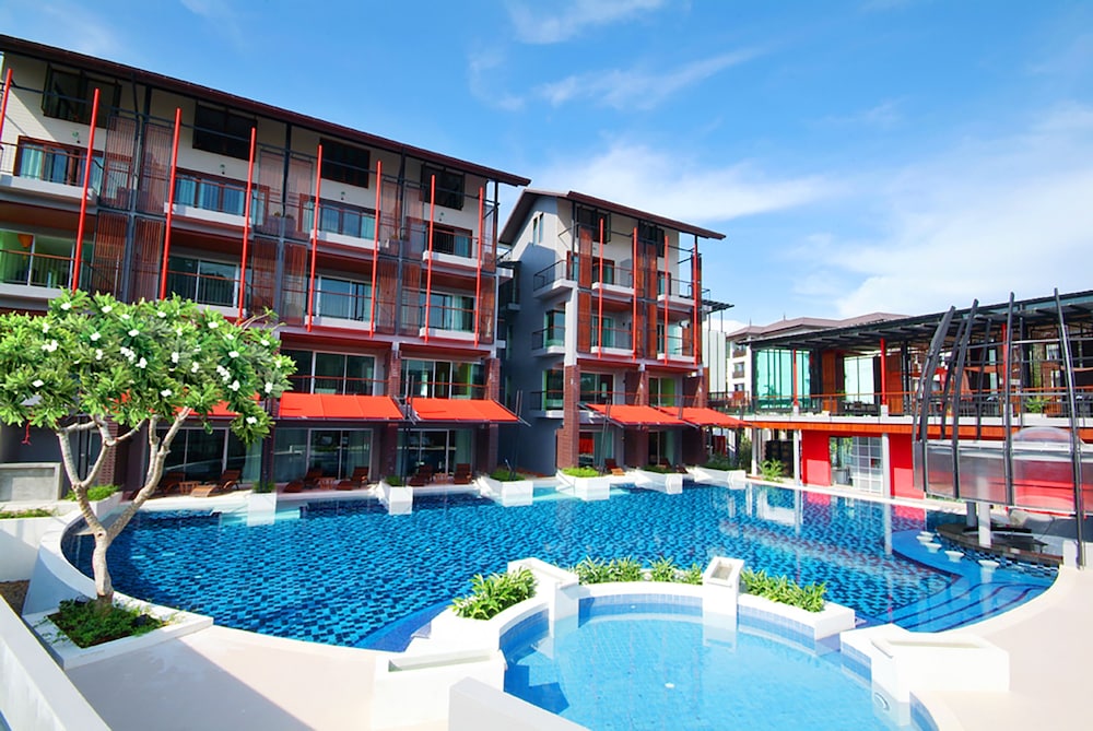 red ginger chic resort