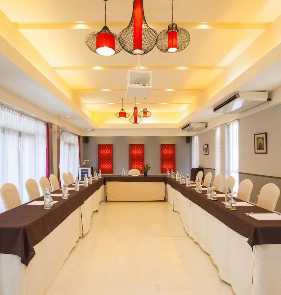 red ginger chic resort