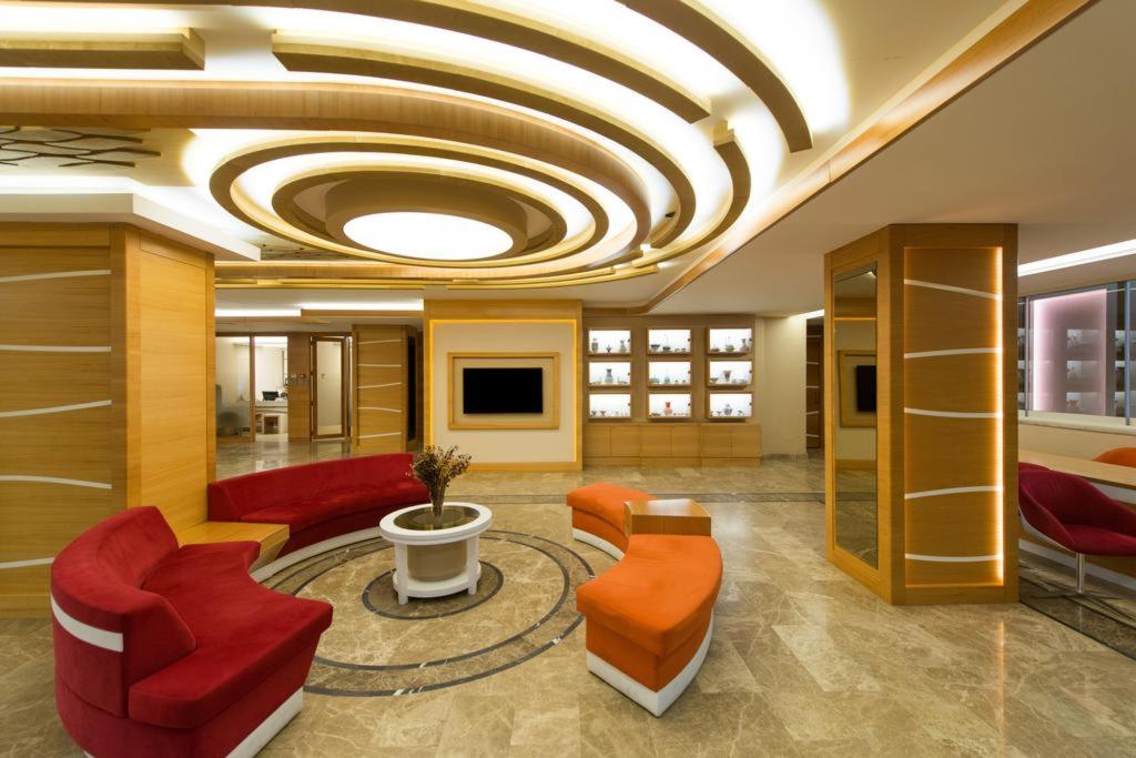 prestige hotel old city