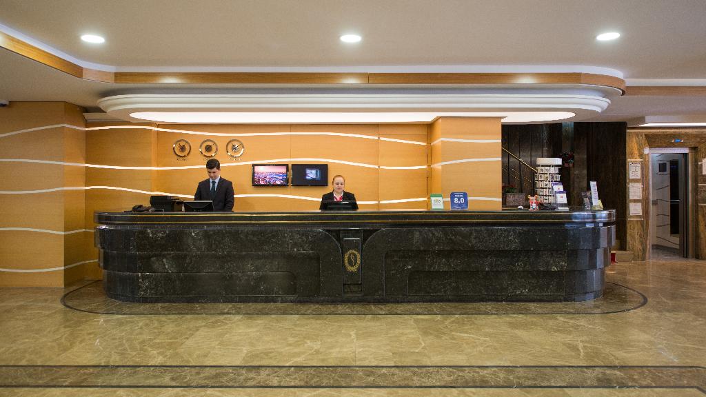 prestige hotel old city