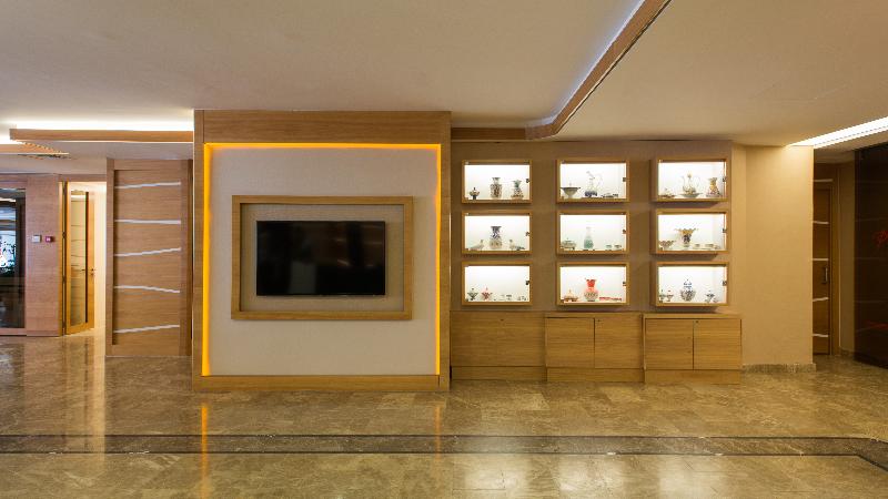 prestige hotel old city