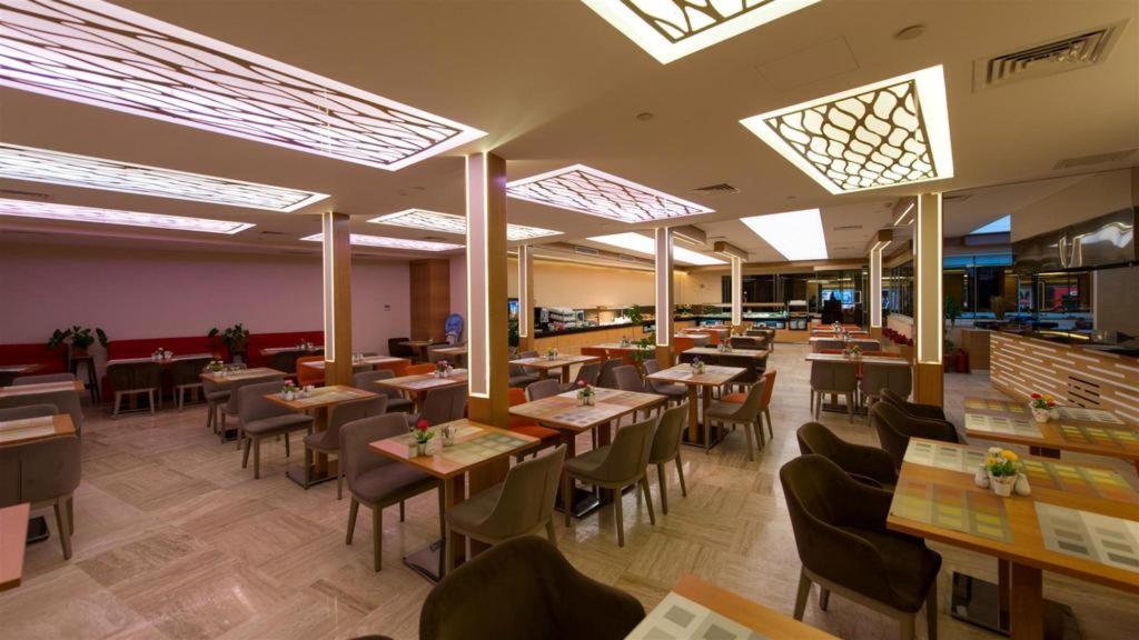 prestige hotel old city