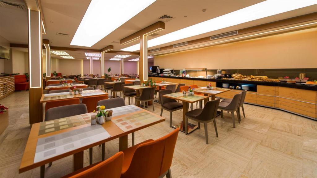 prestige hotel old city