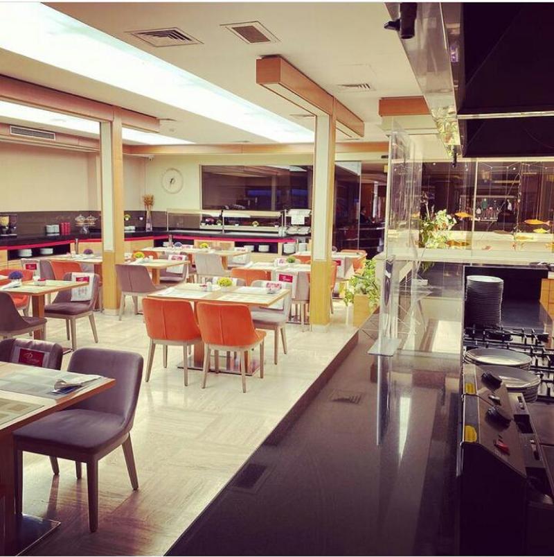 prestige hotel old city