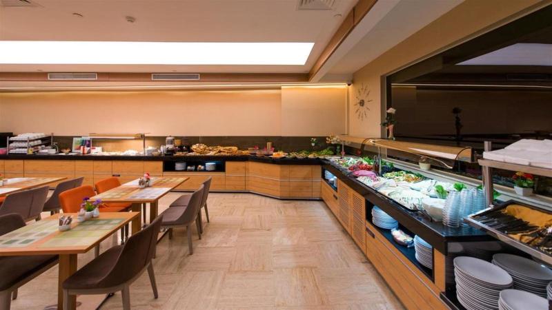 prestige hotel old city