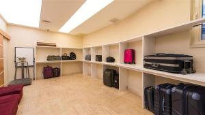 prestige hotel old city