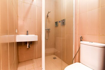 reddoorz near legian street