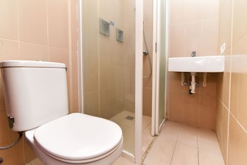 reddoorz near legian street