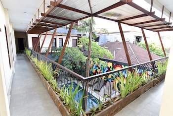 reddoorz near legian street