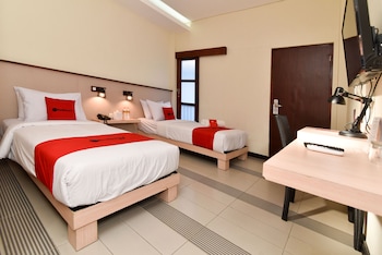 reddoorz near legian street