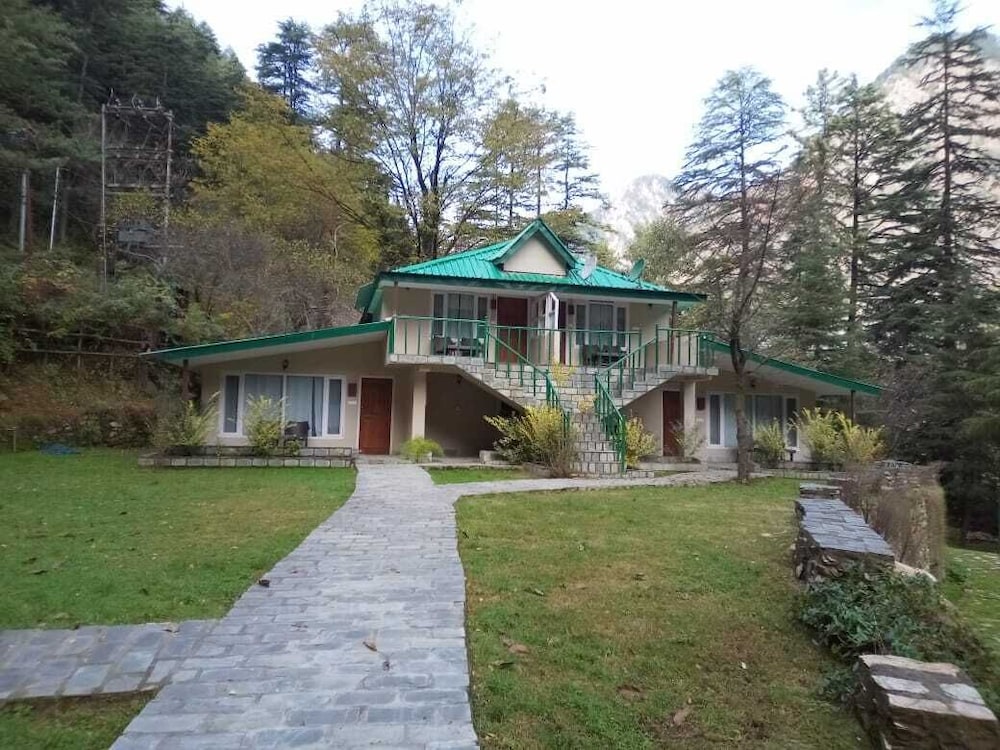 asaka himalayan inspiration lodge kasol