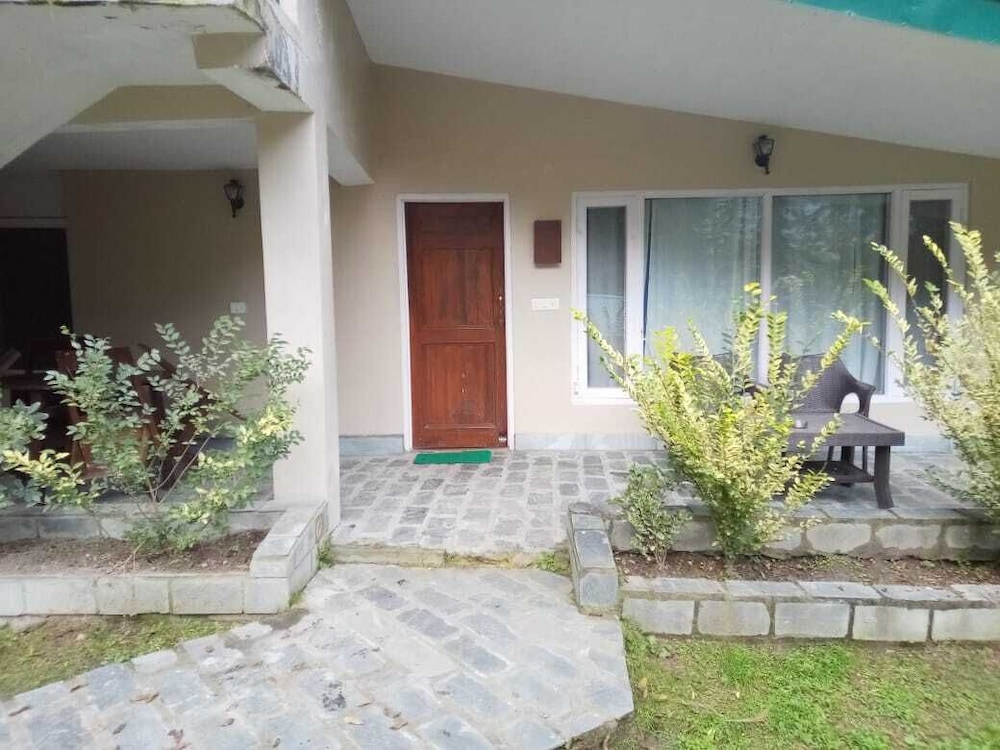 asaka himalayan inspiration lodge kasol