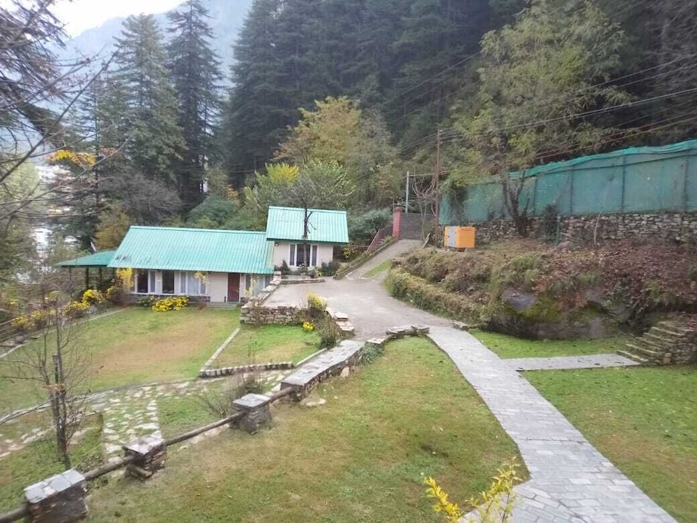 asaka himalayan inspiration lodge kasol