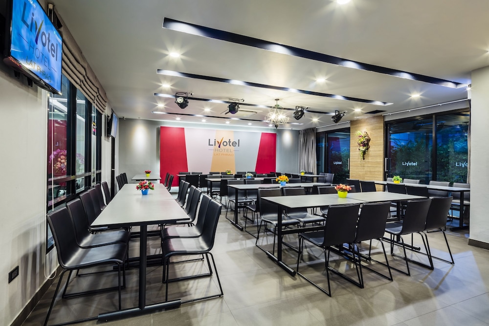 livotel hotel lat phrao bangkok