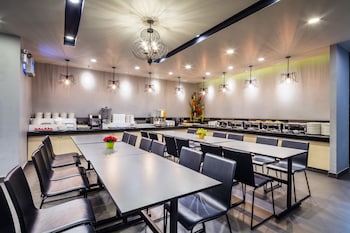 livotel hotel lat phrao bangkok