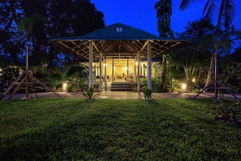 crystal bay yacht club