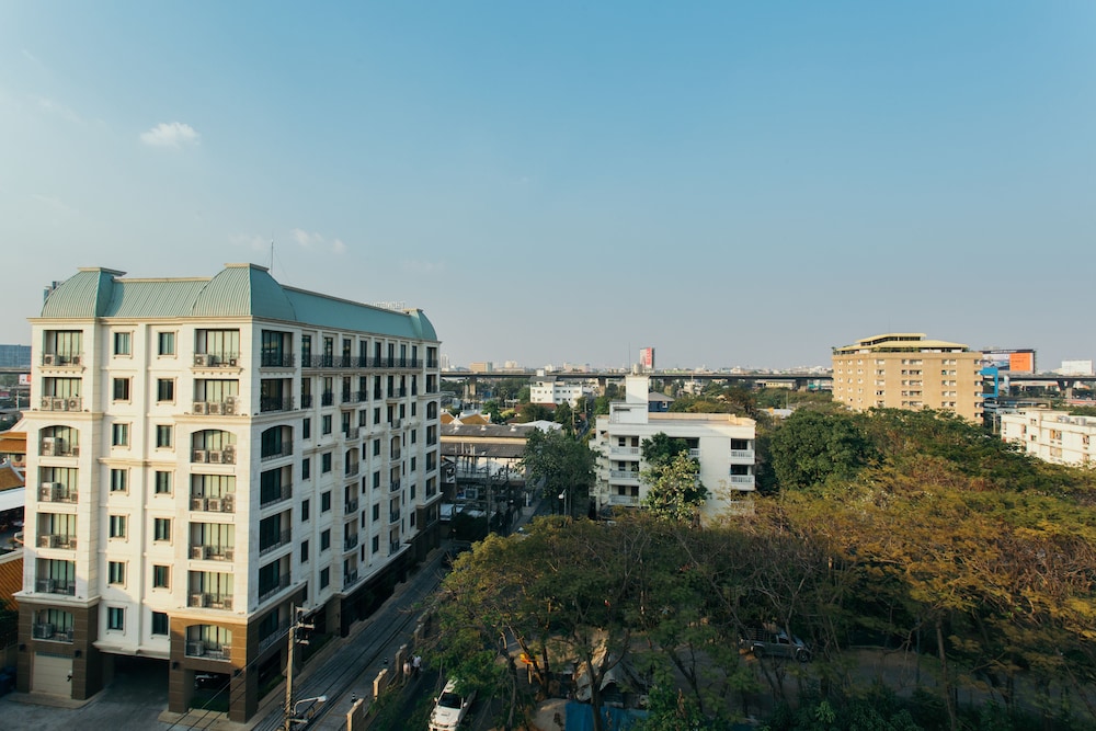 thomson residence hotel