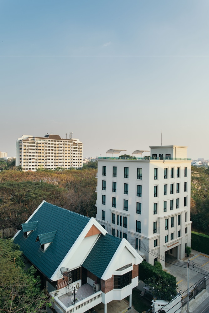 thomson residence hotel