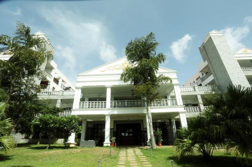 holiday valley nature resorts