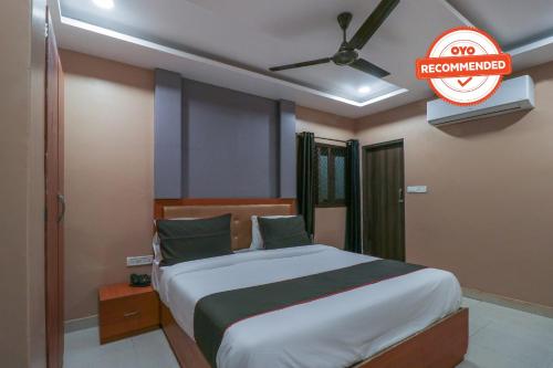 collection o swarna banquet bhu rd