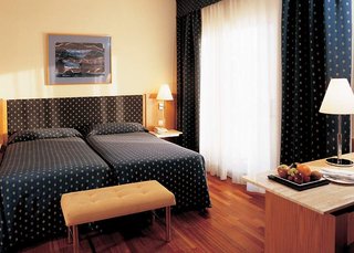 Nh Barcelona Les Corts,Les Corts>>Barcelona,3 star