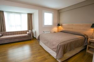 Hotel Ayres Del Nahuel,Rio Negro>>San Carlos De Bariloche,3 star